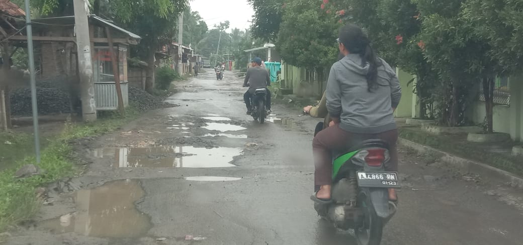 Pol PP Lebak Akan Cek Akses Proyek perbaikan Bantalan KA di Desa Cibadak, Tanggapi Keluhan Warga