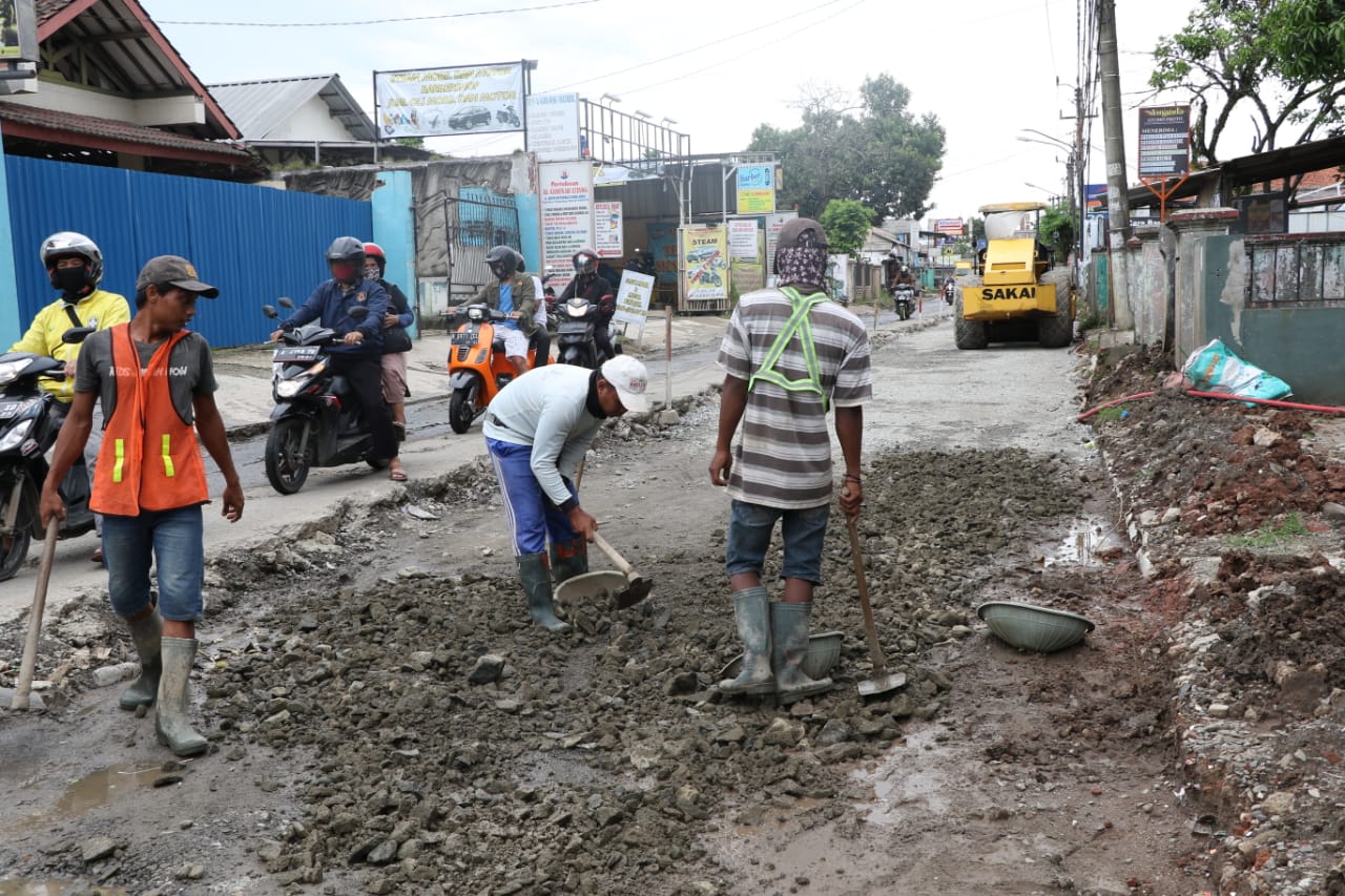 Pemprov Banten Anggarkan Rp 7 Miliar Perbaiki Jalan Ruas Tigaraksa Citeras
