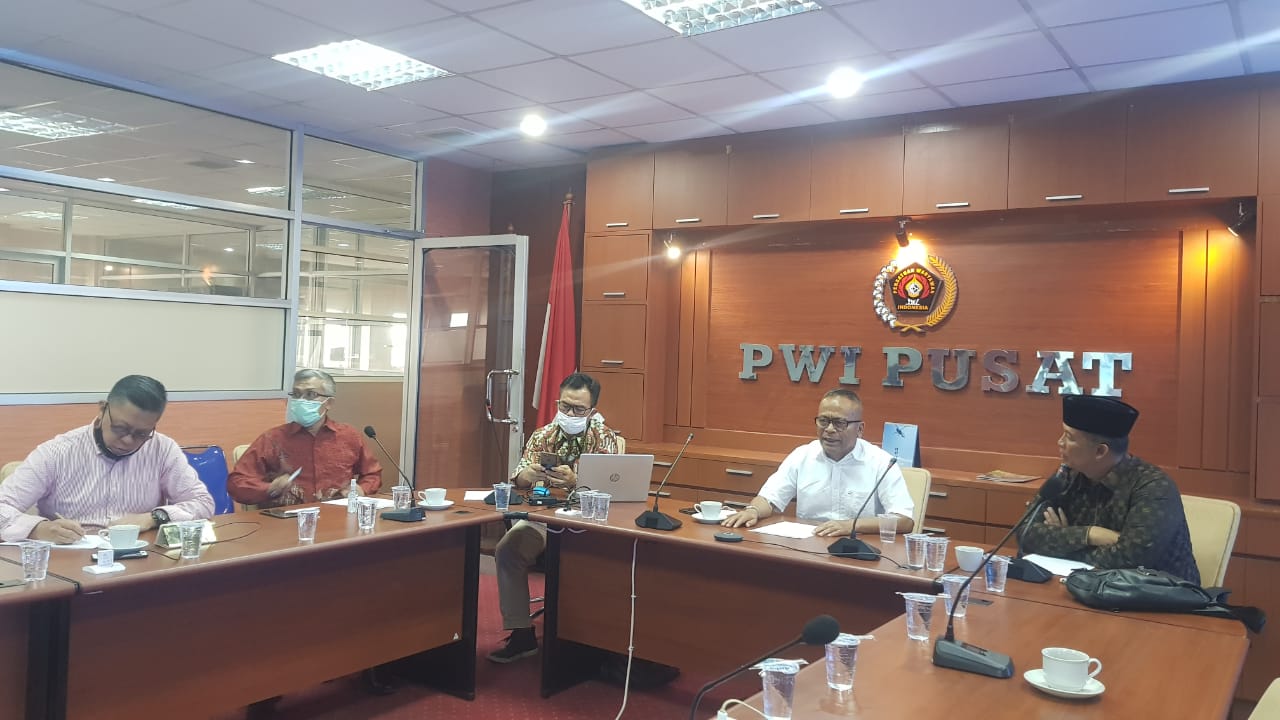 Dalam Diskusi Mappilu PWI, Ketua GMRI Meminta Kepala Daerah Untuk Waspada Menghadapi Siber Covid-19