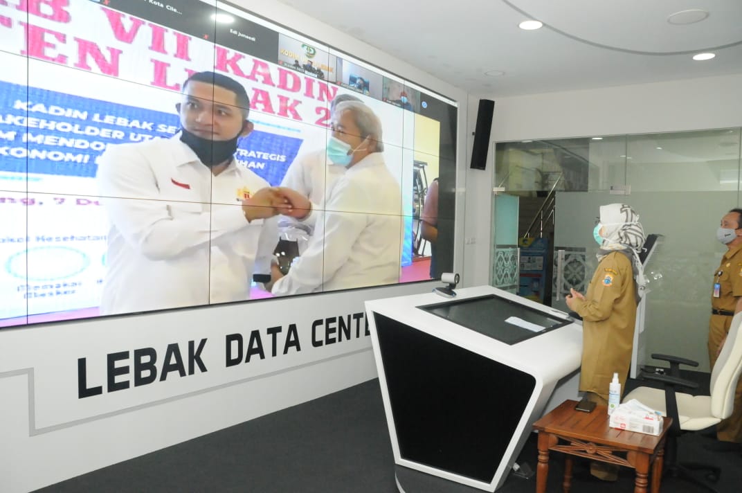 Bupati Lebak Buka Mukab Ke-VII Kadin