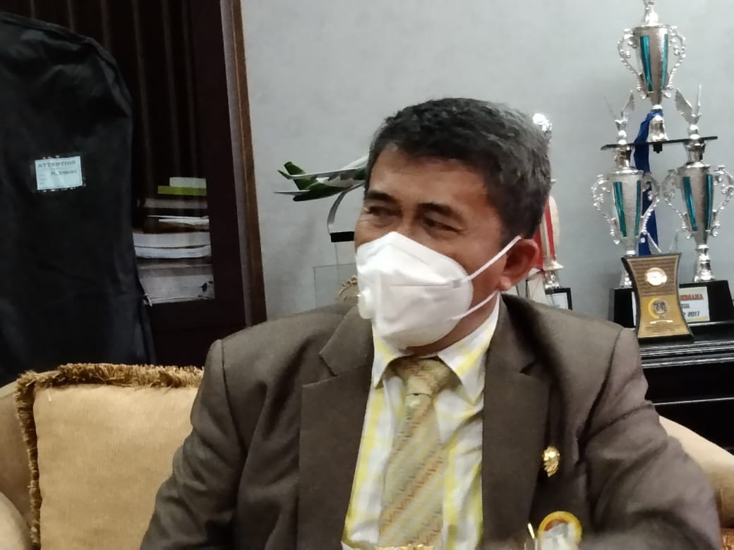 Cegah Penyebaran Covid-19 DPRD Kota Bekasi Rutin Lakukan Penyemprotan