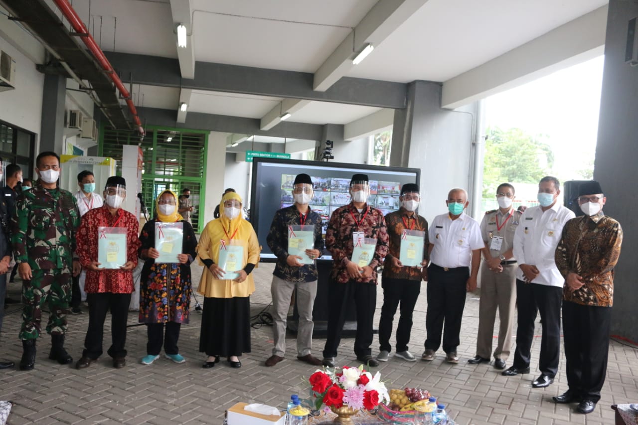 Secara Simbolis 557 Sertifikat Tanah Dibagikan Kepada Warga Jatimakmur