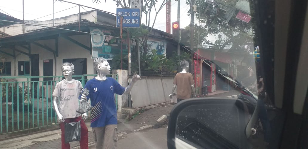 Manusia Silver Merebak di Kabupaten Lebak, Komunas : Dinsos Jangan Anggap Sepele
