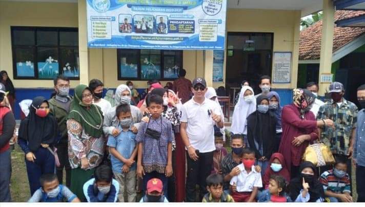 Gapensi Peduli, Bagikan Ribuan Paket Sembako di Bayah