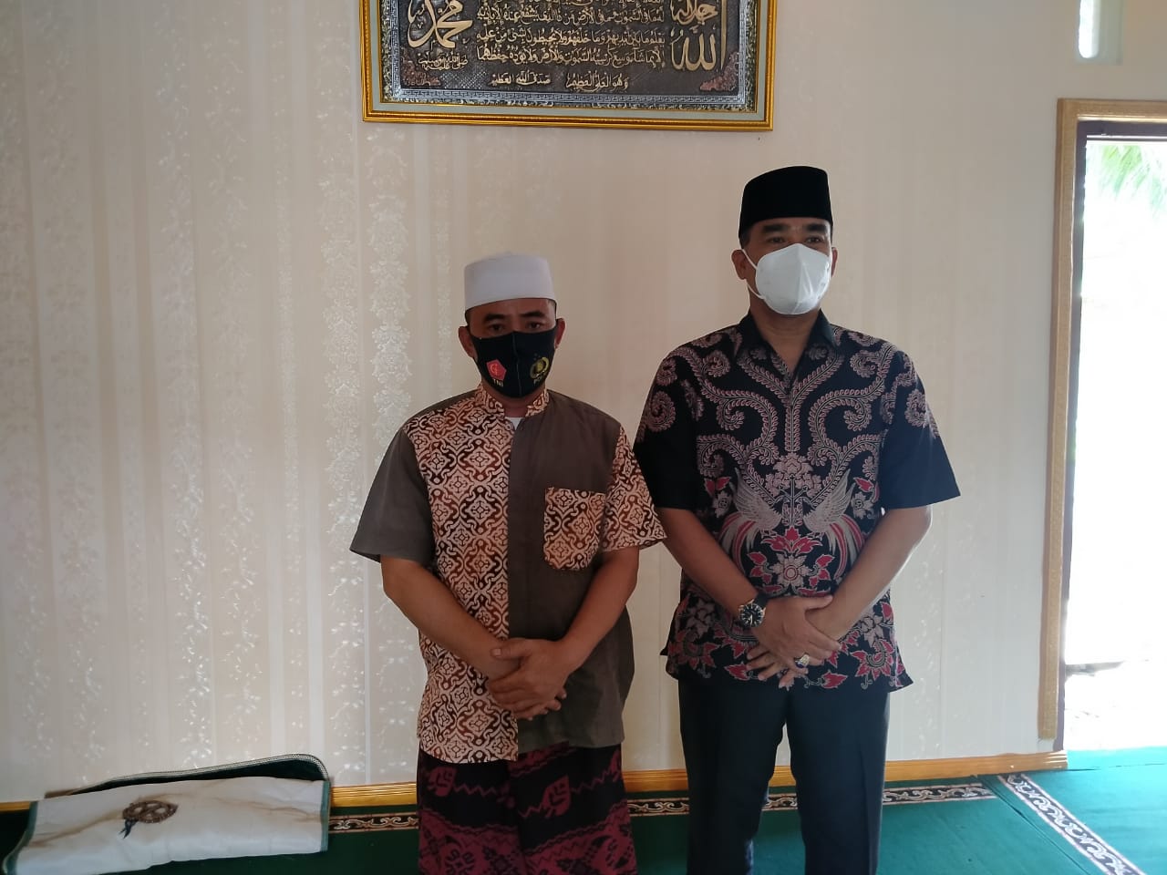 Jalin Silaturahmi Ke Ulama, Kabid Humas Polda Banten Sowan Ke Kediaman KH Tubagus Romli
