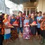 Ormas PP PAC Sukawangi Bagikan Bansos Pada Korban Banjir Di Pantai Harapan Jaya