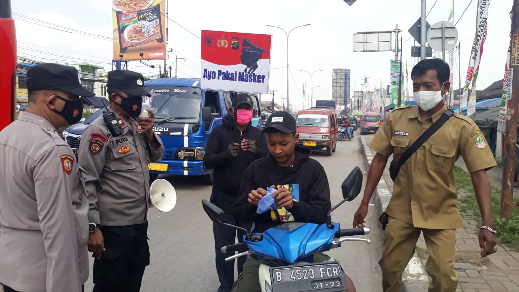 Bekasi Bermasker Polsek Cikbar Lakukan Operasi Yustisi Prokes Covid 19