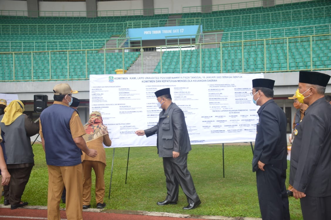 Apel Pagi Dirangkaikan Dengan Penandatanganan Komitmen Lkpd Un Audited Tahun 2021.