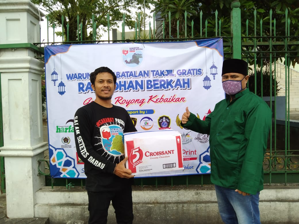 Gabungan Elemen Masyarakat Buka Warung Takjil Gratis