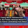 Ketua Palang Merah Indonesia Kota Bekasi, Ikut Pantau Vaksinasi Massal Di Stadion Patriot Candrabhaga Kota Bekasi