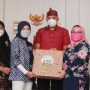 Wakil Wali Kota Bekasi Secara Simbolis Berikan Magic Box Media Belajar Interaktif