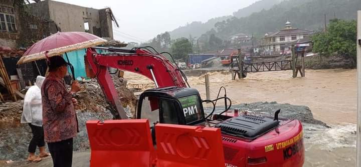 Reses I Dewan Iip Makmur Warga Kampung Muhara Lebak Minta Pembangunan Jembatan Di percepat