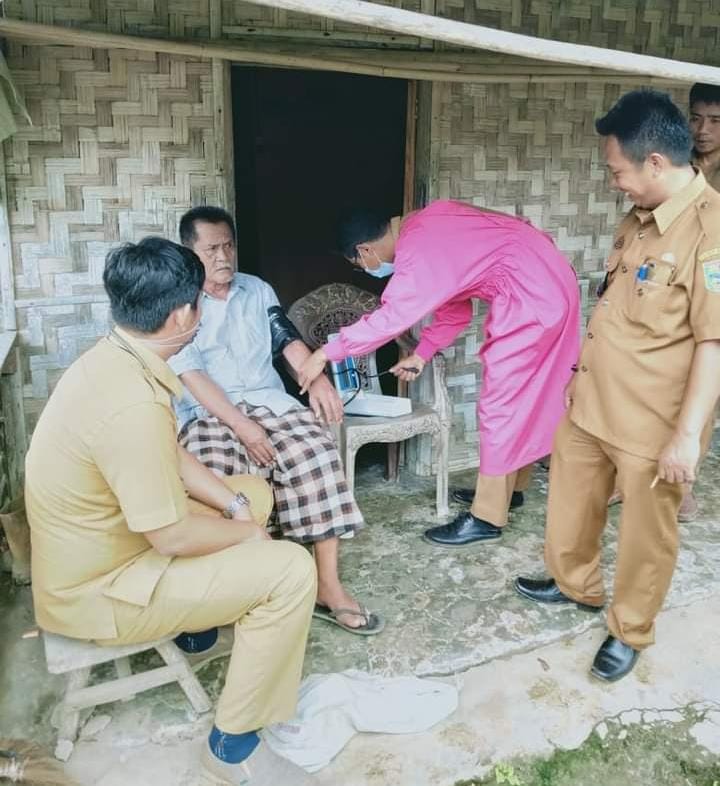 Pekon Sinar Bangun Laksanakan Vaksinasi Door to Door Untuk Lansia