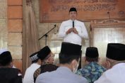 Plt. Walikota Bekasi Shalat Jumat Bersama Warga Jatimekar, Himbau Tetap Waspada Penyebaran Covid-19