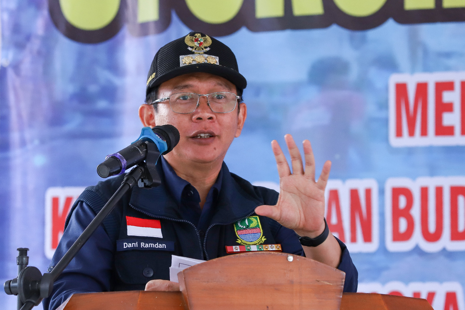 Pj Bupati Bekasi Dampingi Wagub Jabar Hadiri Syukuran Nelayan 6 Muara