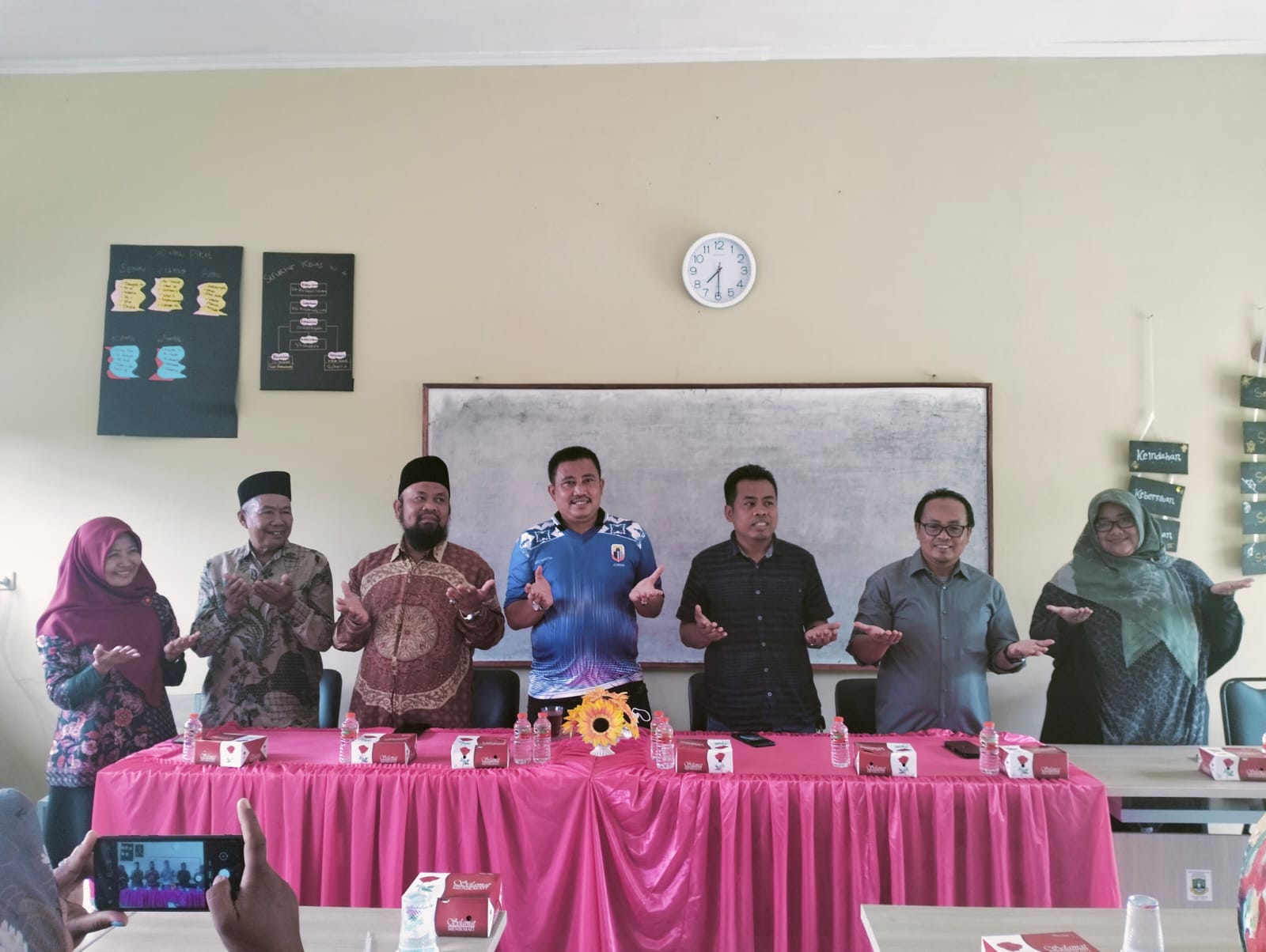 Wartawan Radar Terpilih Jadi Ketua Komite SMKN 1 Kalanganyar