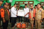 Pemkab Bekasi Menerim Bantuan dari BNPB Untuk Tangani Korban Banjir