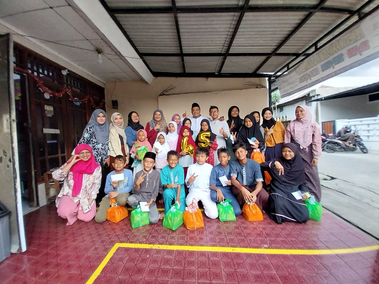 Berbagi Keberkahan, Bimbel Annadif Gelar Santunan Anak Yatim