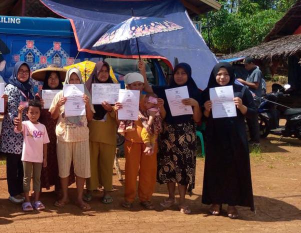 Pj Bupati Lebak Menugaskan Dukcapil Lakukan Perekaman di Huntara