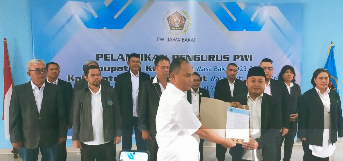 Ketua dan Pengurus PWI Bekasi Raya Periode 2024-2027 Resmi Dilantik