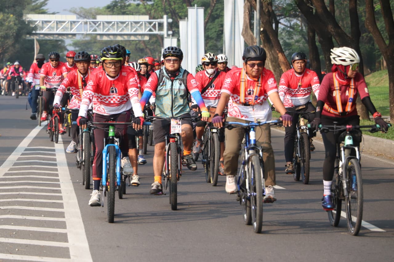 Pemkab Bekasi gelar Fun Bike dan Extreme Cross HUT RI ke 80