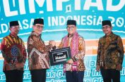 Gubernur Andra Soni Paparkan Program Sekolah Gratis di Gala Dinner OMI 2025