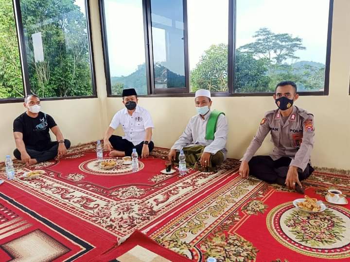 Saba Pesantren, Kapolres Lebak Kunjungi Ponpes Salafi Tajul Galah Cipanas