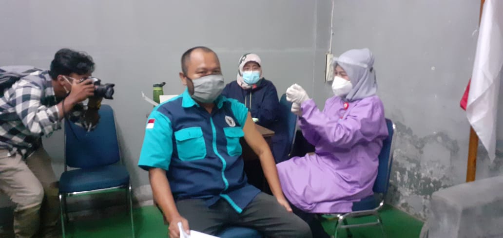 Puluhan Awak Media di Lebak Divaksin