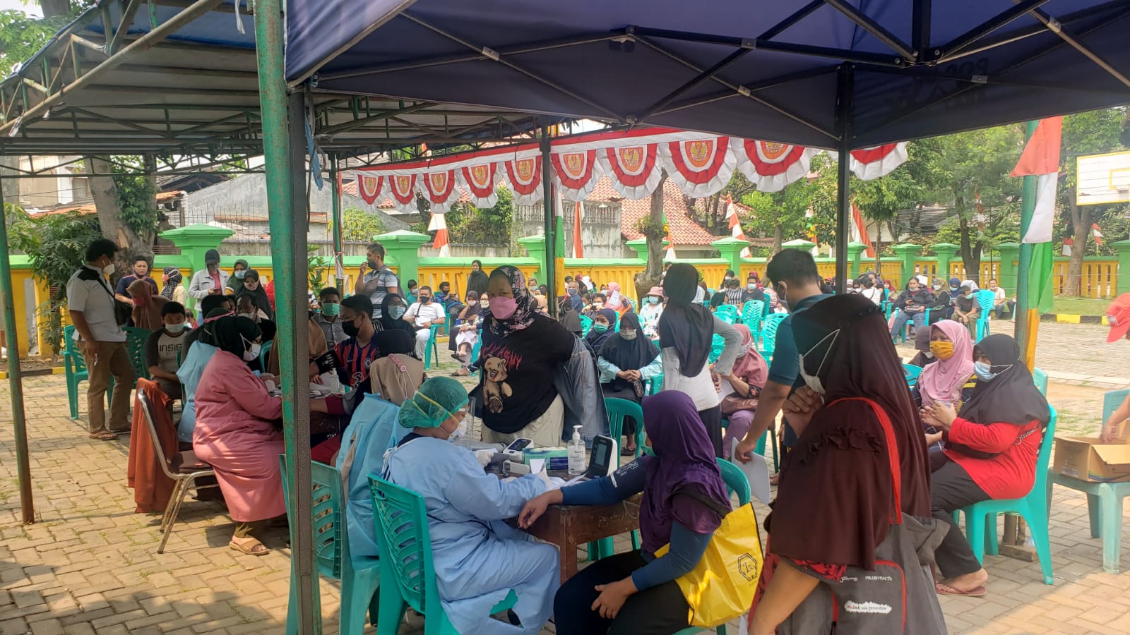 Giat Vaksinasi di Kelurahan Jatibening Baru Kota Bekasi