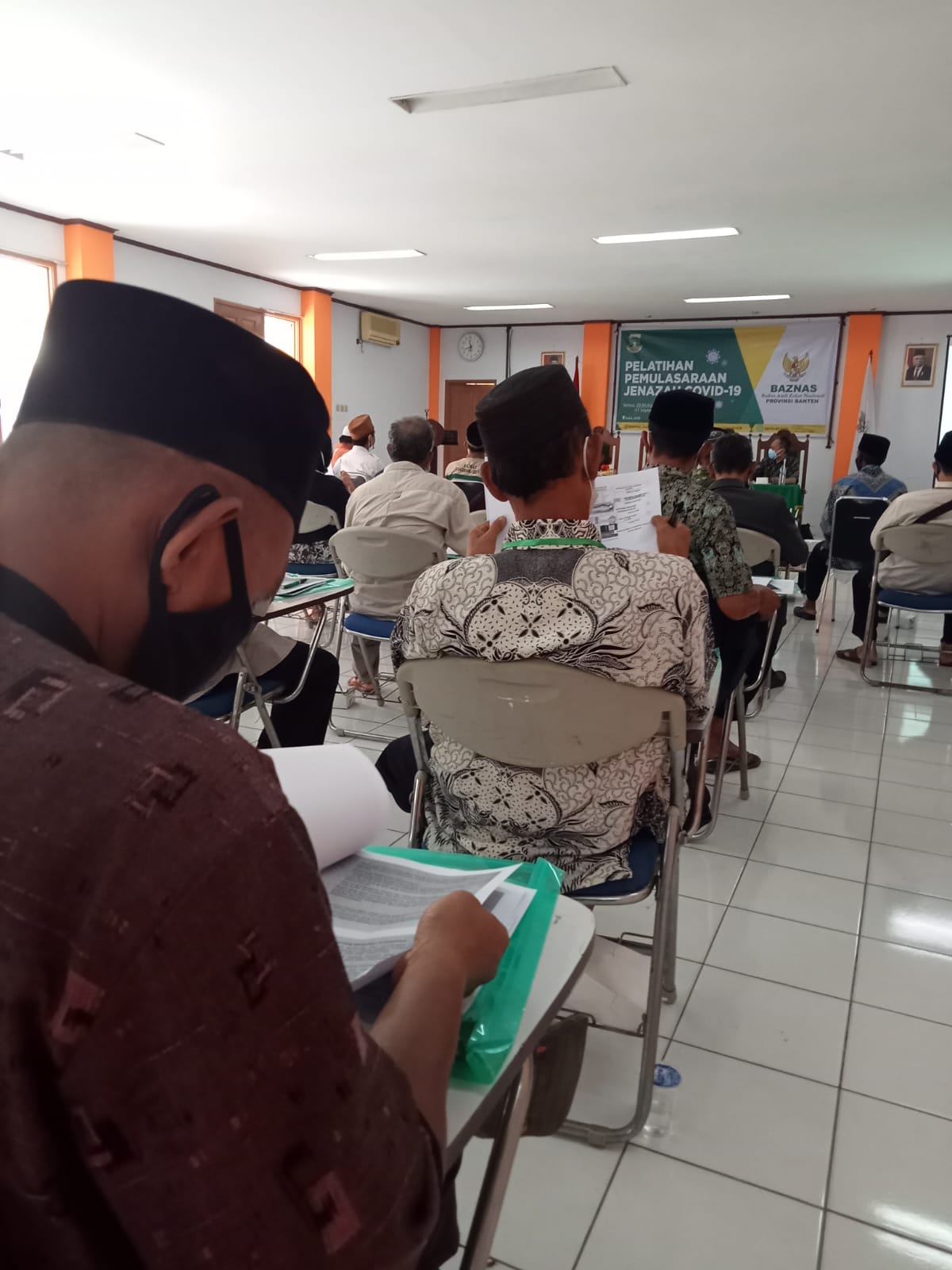 Para Pemandi Jenazah dilatih Tangani Korban Covid-19