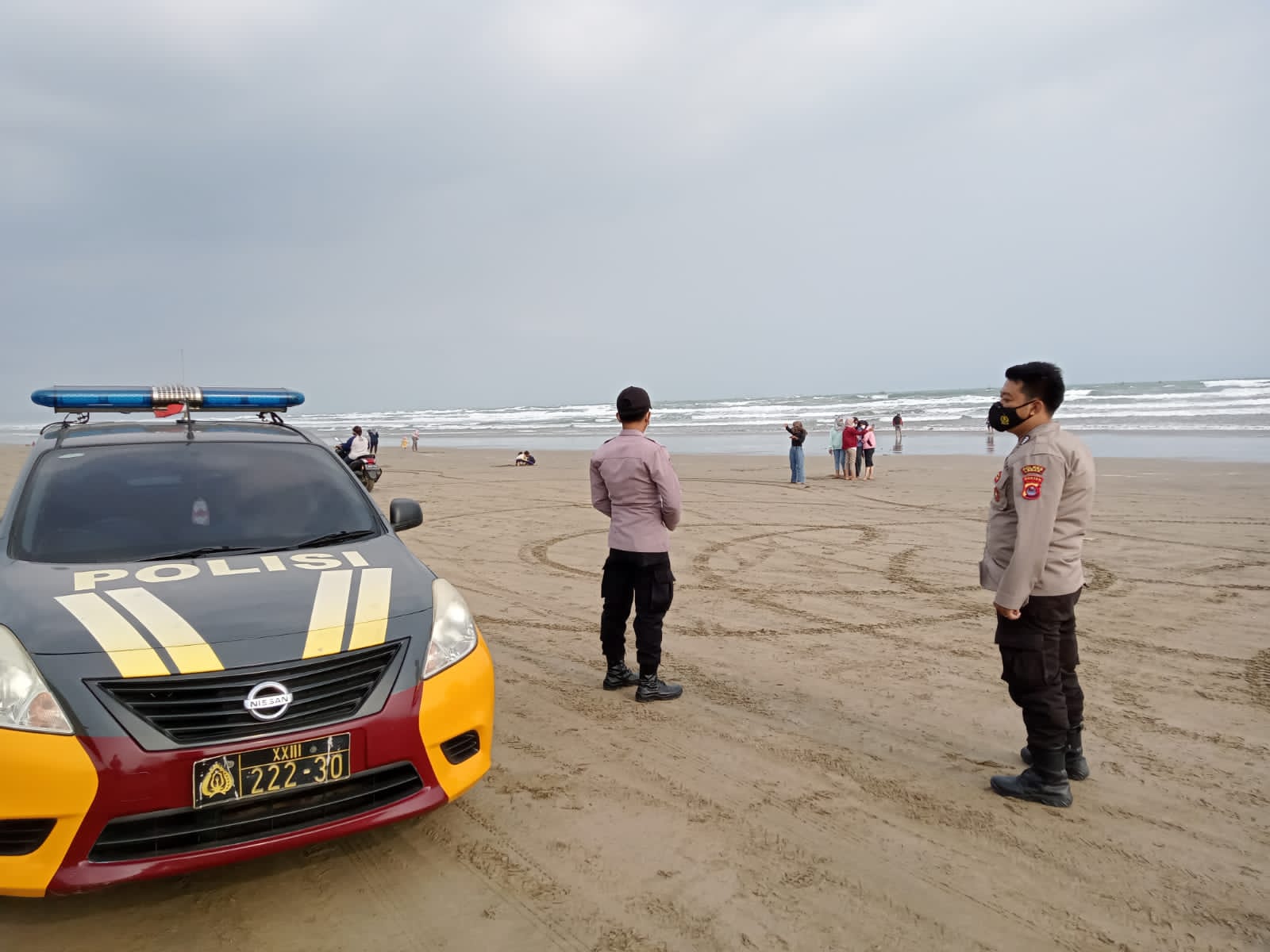 Libur Weekend, Polsek Malingping Polres Lebak Pantau Penerapan Prokes di Tempat Wisata