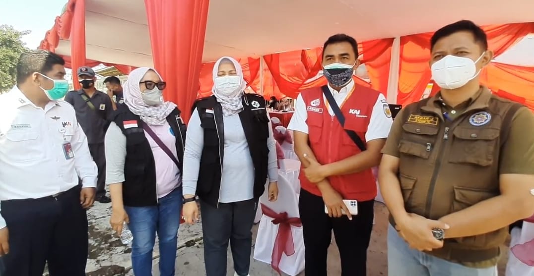 Kelurahan Dan Puskesmas Kranji Gelar Vaksinasi Untuk Masyarakat Umum Di Stasiun Kranji