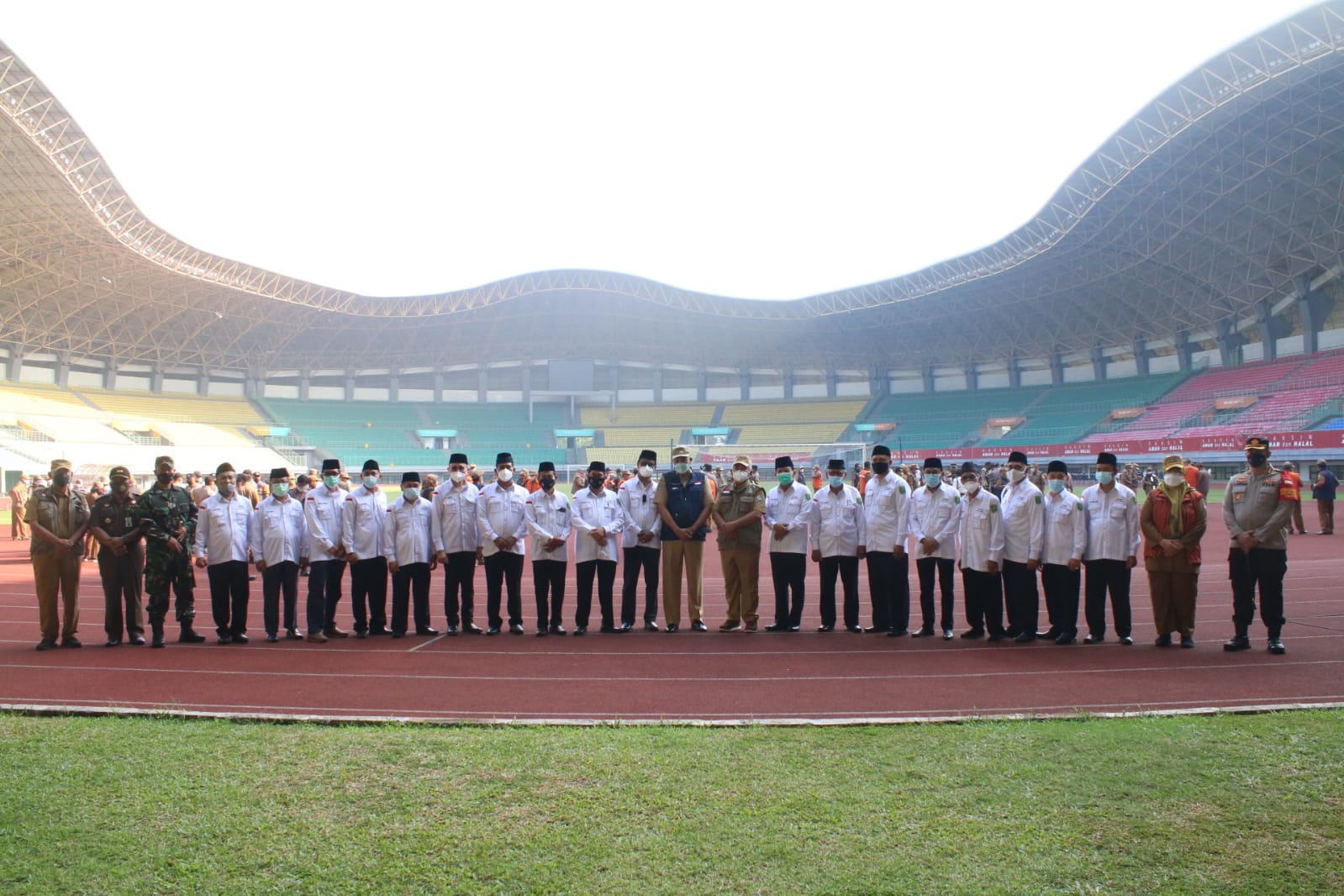 3 Tahun Kepemimpinan Wali Kota Dan Wakil Wali Kota Bekasi, Apel Forkopimda Di Rangkaikan Pengukuhan Forum Kerukunan Umat Beragama Kota Bekasi
