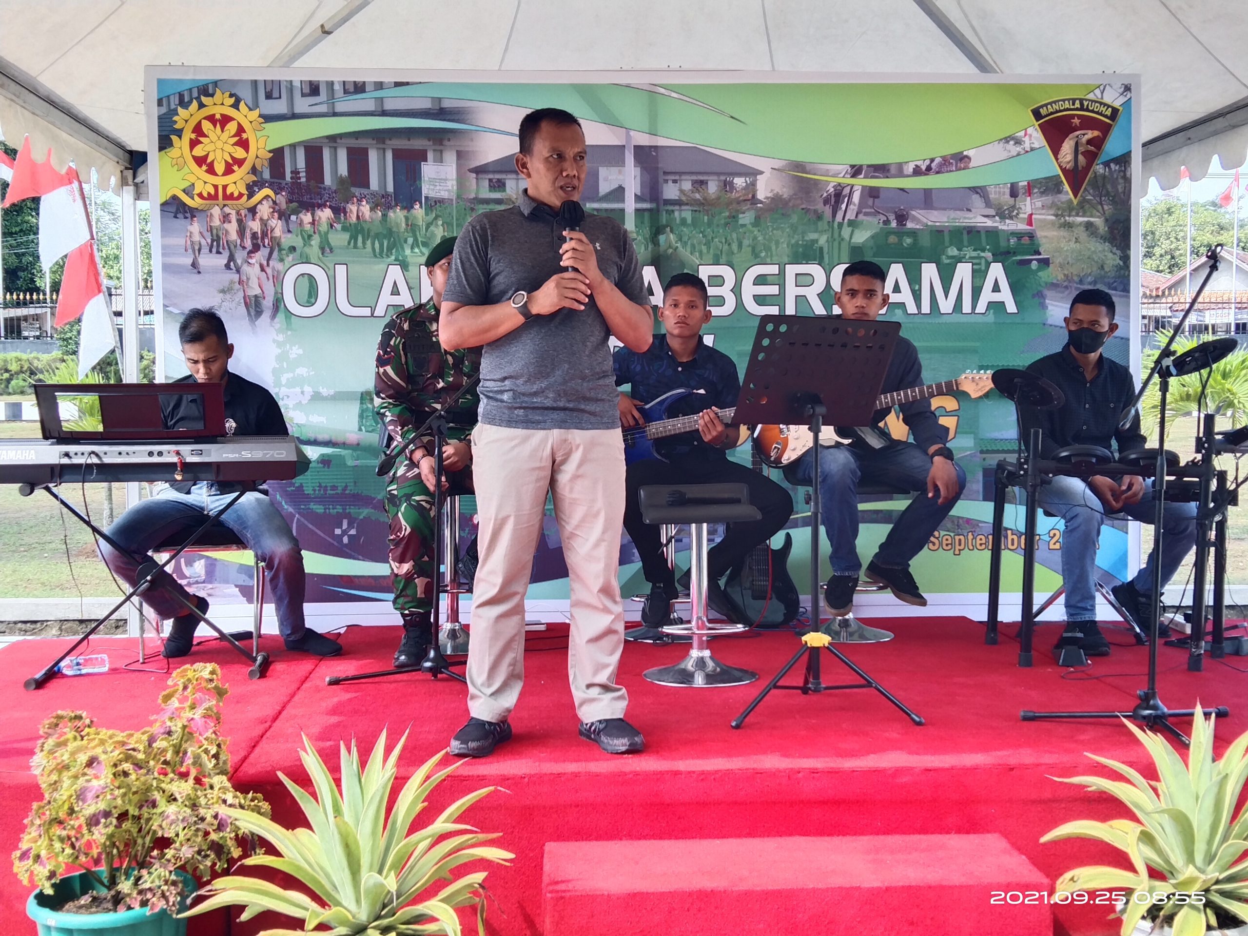 Jelang HUT TNI, Batalyon Mandala Yudha Undang Elemen Warga Masuk Barak