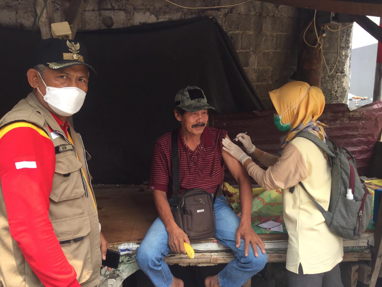 Vaksinasi “Door to Door”, Upaya Memudahkan Warga Dapatkan Akses Vaksin Covid-19