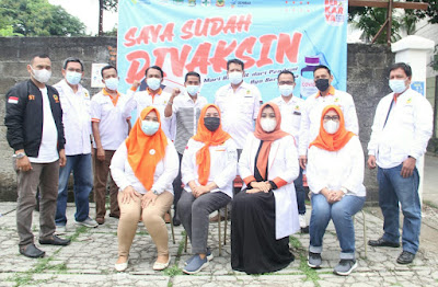 Warga Antusias Ikut Vaksinasi Covid-19 DPD Partai Berkarya Kota Bekasi