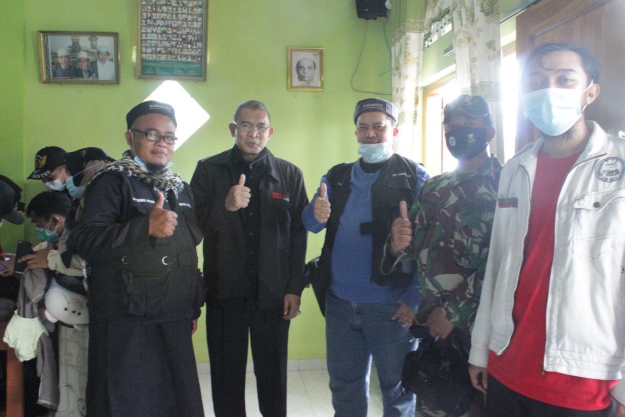 Muspika Kecamatan Cidahu Bersama Ulama Cidahu Mengadakan Sunat Massal Berkerja Sama Dengan RPI