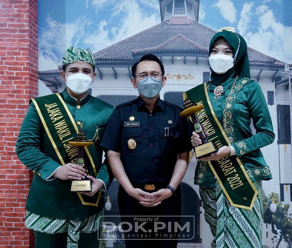Pj. Bupati Bekasi Beri Apresiasi Mojang Jajaka Wakil 1 Asal Kabupaten Bekasi