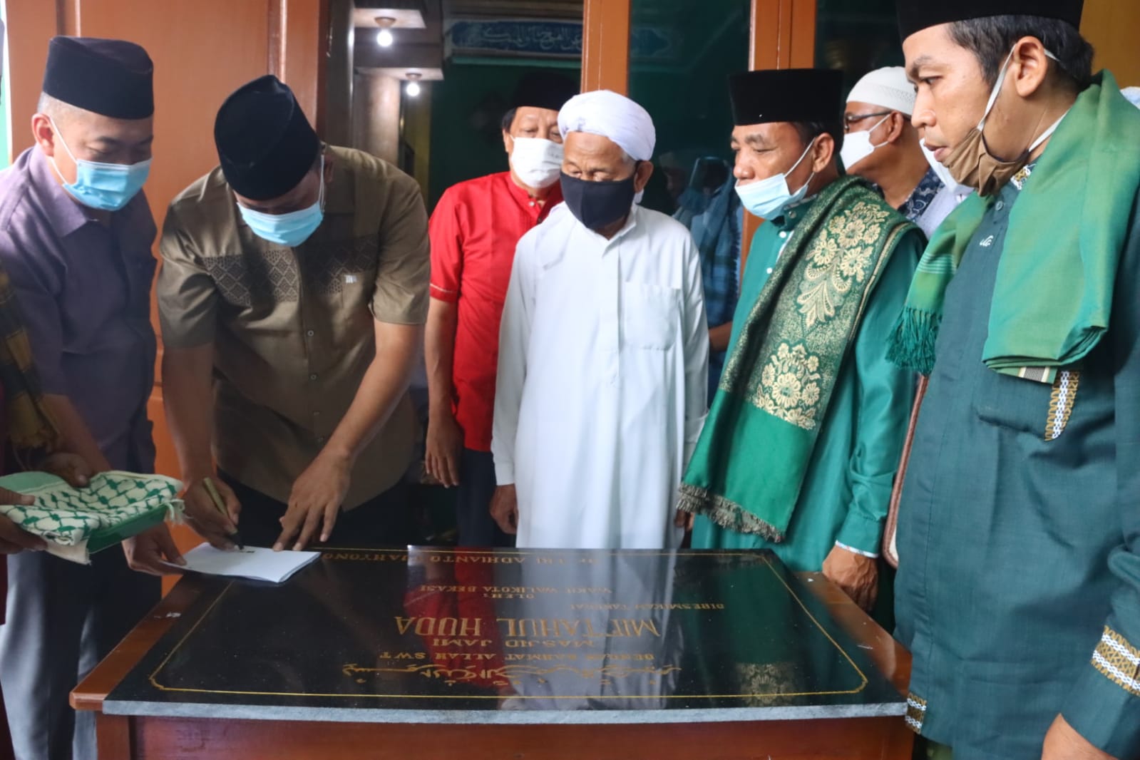 Wakil Wali Kota Bekasi Resmikan Mesjid Jami Nurul Huda Di Kelurahan Pejuang Kecamatan Medan Satria