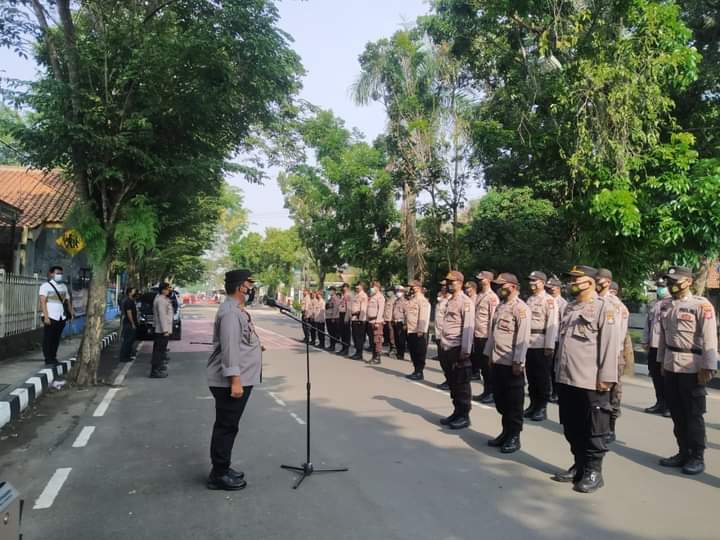 Kapolres Lebak Pimpin Apel Kompi Cadangan Back Up Pilkades Pandeglang