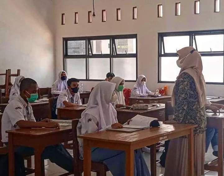 Tes Swab Dilakukan Kepada Guru dan Siswa secara Rutin