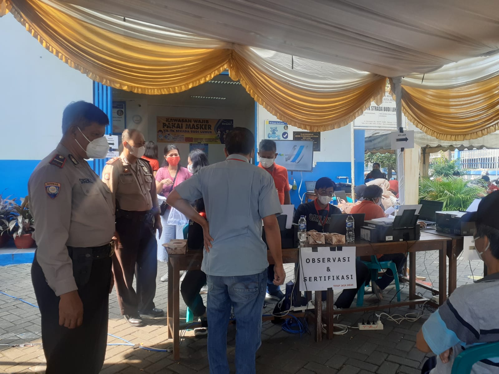 Polsek Bekasi Timur Vaksinasi Merdeka Aglomerasi Tahap III