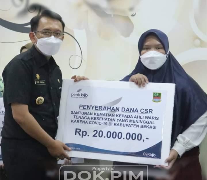 Keluarga Nakes yang Gugur Saat Tangani Covid-19 Terima Santunan