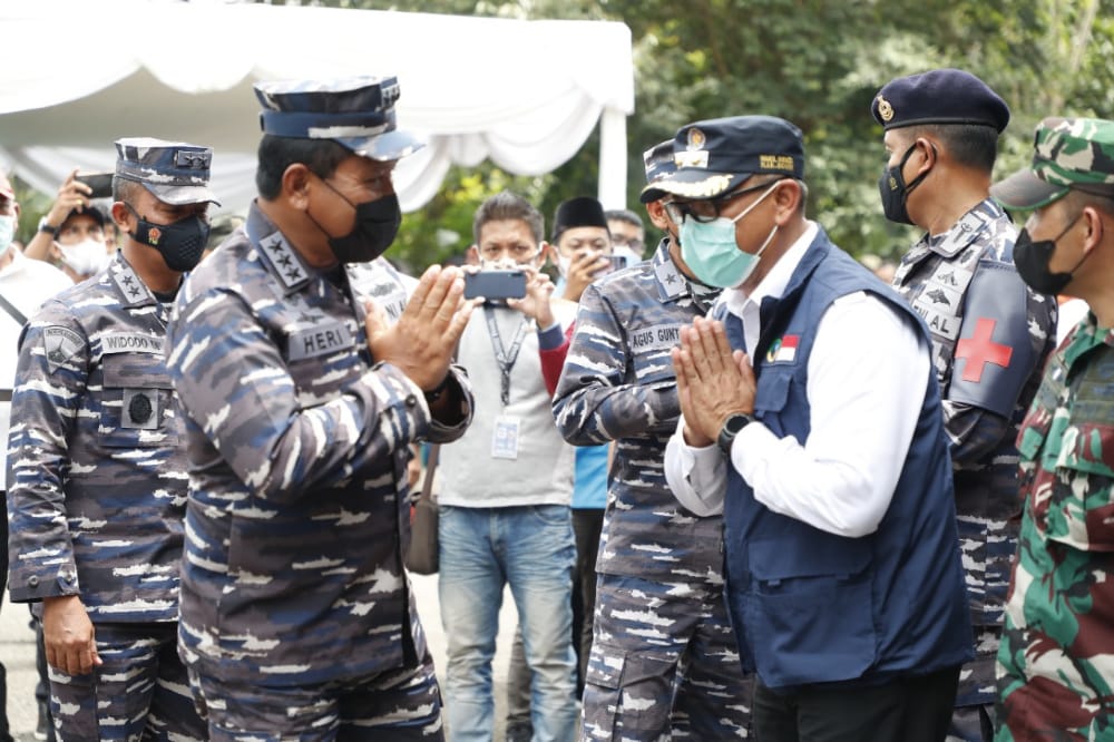 Wabup Bogor Bersama Wakasal Tinjau Serbuan Vaksinasi Di Cijeruk