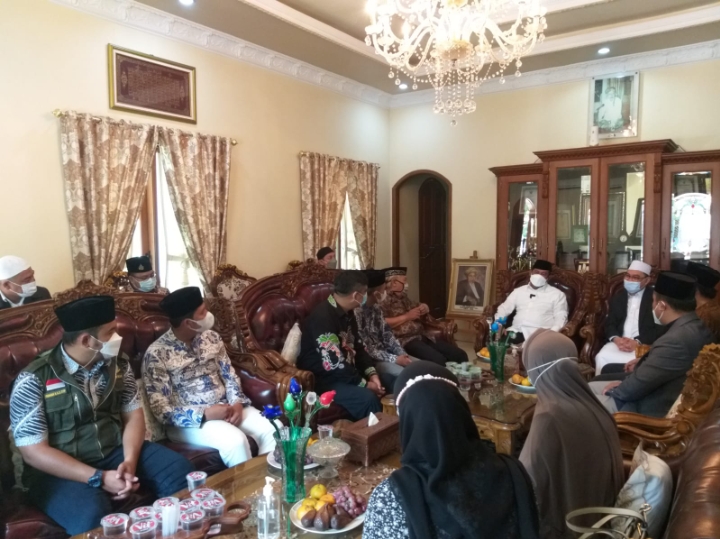 Mohon Do’a Restu, Plt. Bupati Sambangi Ponpes Attaqwa