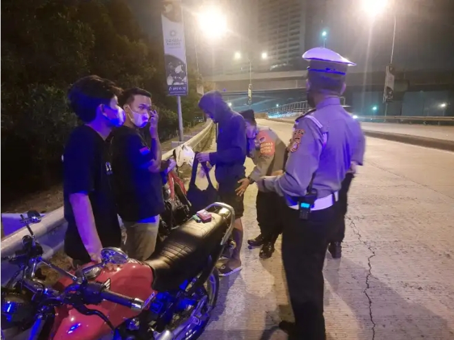 Polisi Gelar Razia Geng Motor Untuk Redam Aksi Begal di Cikarang Selatan