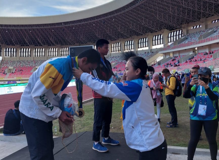 Rully Alkahfi, Atlet Paralympic asal Kota Bekasi Raih Emas di Peparnas 2021