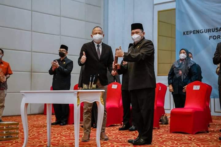 Ini Pesan Gubernur Usai Lantik Acep Jamhuri sebagai Ketua Forsesdasi Jabar