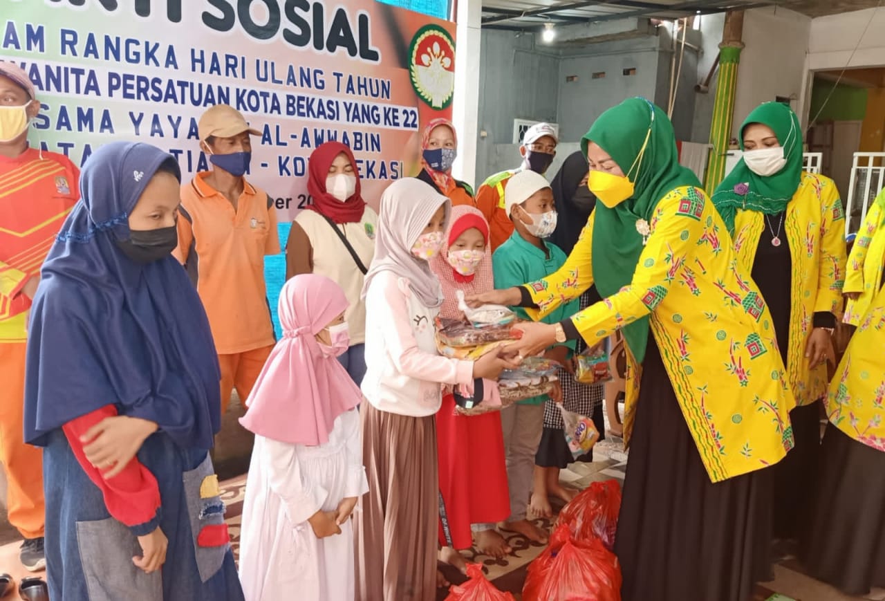 Masih Dalam Rangka Menyambut Hari Ulang Tahun, Dharma Wanita Persatuan(DWP) Kota Bekasi Gelar Bakti Sosial