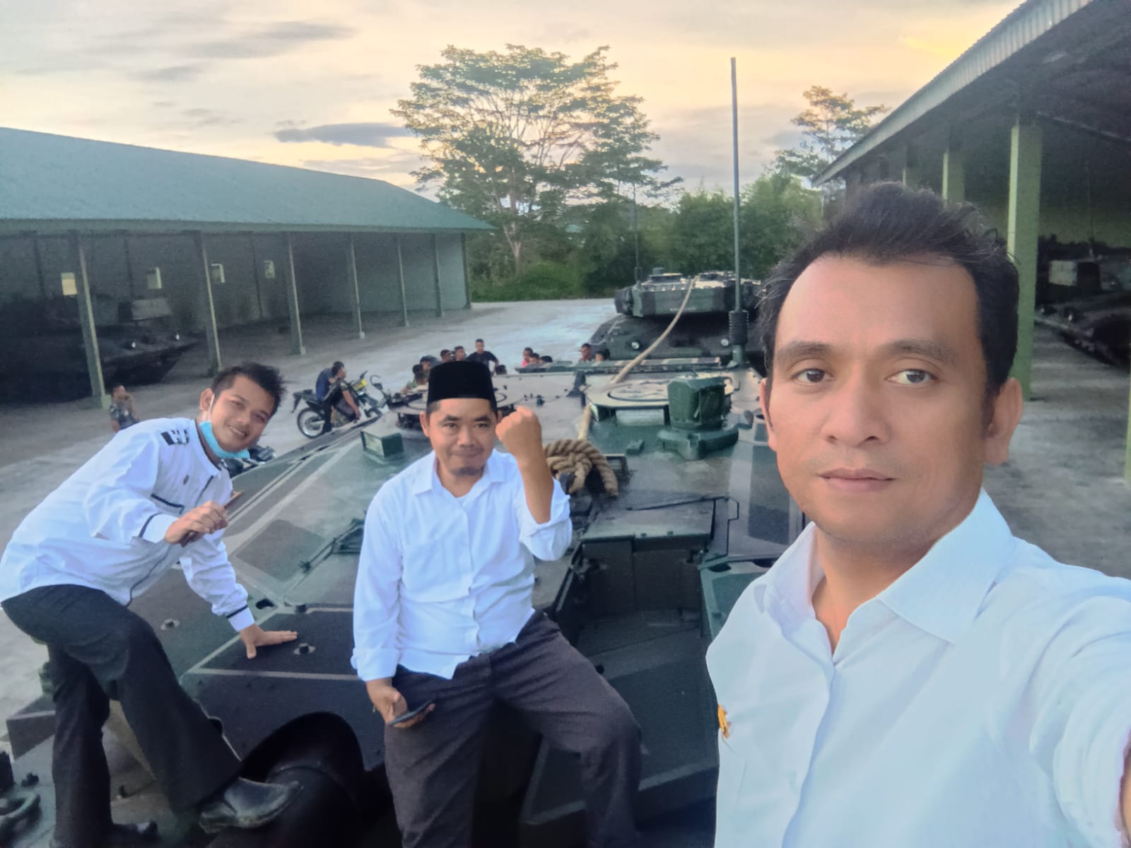 Batalyon Mandala Yudha, Enam Kades ini Rasakan Naik Tank Leopard